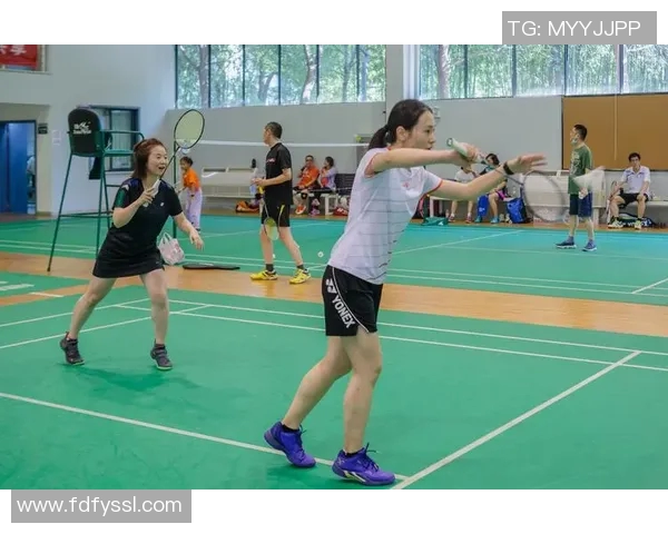 南京羽毛球队防反策略分析及其在比赛中的得失表现探讨 南京羽毛球队防反策略分析及其在比赛中的得失表现探讨